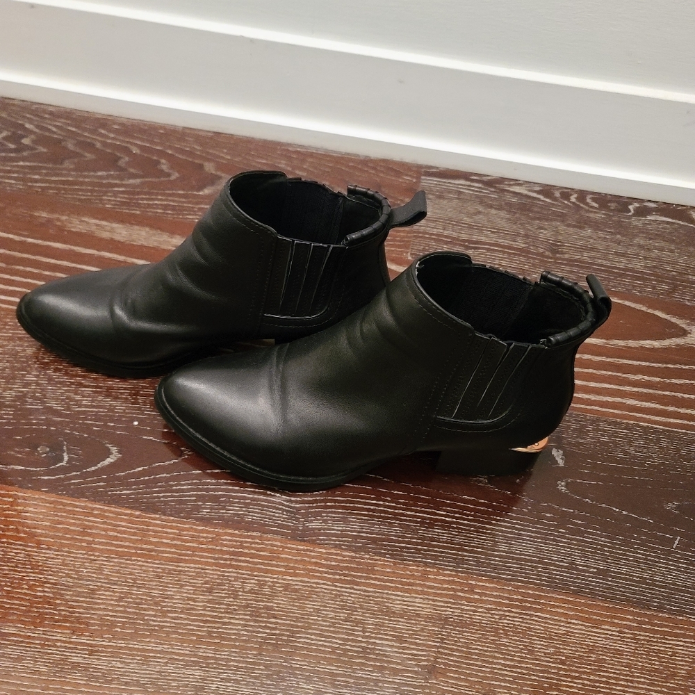 COPY - Alexander Wang Kori Rose Gold Size 38.5